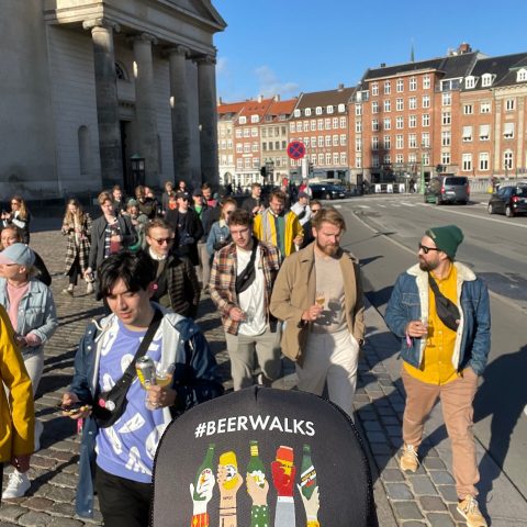 Deltagere på tur med Copenhagen Craft BeerWalk